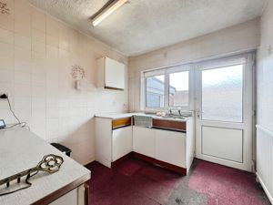 Kitchen- click for photo gallery